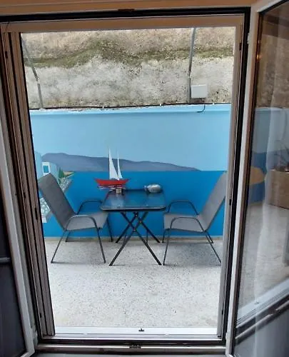 Honeybee 3 - Cozy Studio In The Center Of Athens